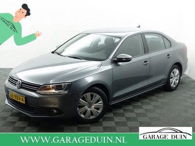 Volkswagen Jetta 1.2 TSI Highline Park Assist / Navi /