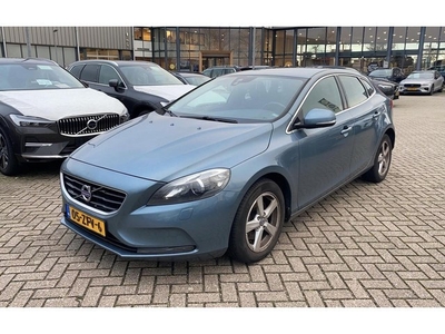 Volvo V40 1.6 T3 Momentum XENON CRUISE CONTROL AIRCO