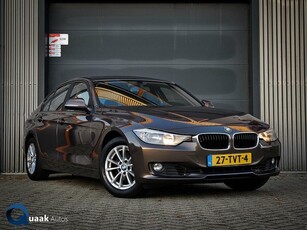 BMW 3-serie 320i Upgrade Edition SPORTAUTOMAAT AIRCO