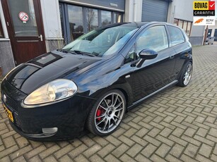 Fiat Grande Punto 1.4-16V Racing met sportuitlaat met klep