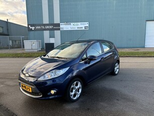 Ford Fiesta 1.4-16V Titanium 5-Deurs 100 PK. TOP AUTO !!!