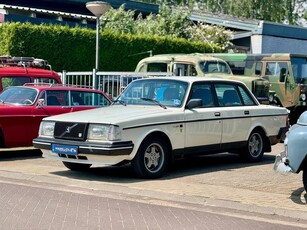 Volvo 240 2.3 GLT Injectie, automaat, airco, zeer rijke