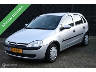 Zeer nette Opel Corsa 1.2-16V Njoy