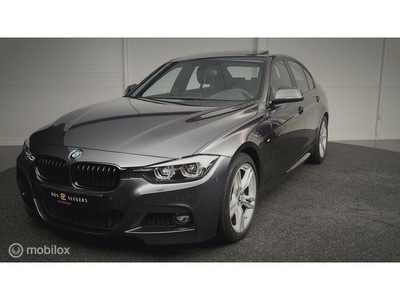 BMW 3-serie 320i Edition Sport Line Shadow High Executive Leer Navigatie