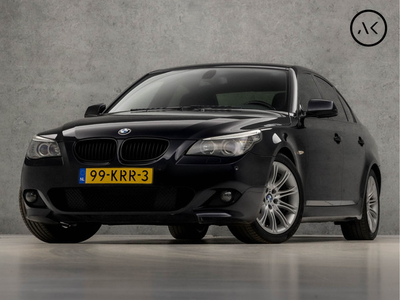 BMW 5 Serie 520i M Pakket Shadow Line 170Pk Automaat (GROOT NAVIGATIE, ORG NEDERLANDS, STOELVERWARMING, GETINT GLAS, LEDEREN SPORTSTOELEN, ZWART HEMEL, CLIMATE CONTROL, CRUISE CONTROL, PARKEERSENSOREN, ZWART HEMEL, NIEUWSTAAT)