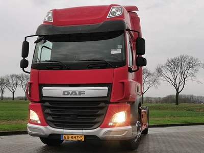 DAF CF 400 spacecab skylights