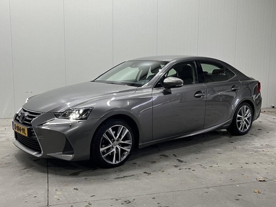 Lexus IS 300h Hybrid Business Line Pro LED, Nederlandse Auto, Navigatie, Camera, 1/2 Leder, Ad. Cruise Control