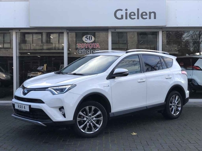 Toyota RAV4 2.5 Hybrid AWD Style Plus | Trekhaak, Dodehoekherkenning, Navigatie, Stoelverwarming, Dakrailing, 1.650KG Trekgewicht