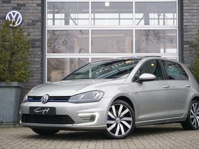 Volkswagen Golf 1.4 TSI GTE PANO. DAK - TREKH. CAMERA ORG. NL