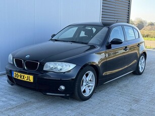 BMW 1-serie 116i High Executive 4 deurs airco Sportstoelen