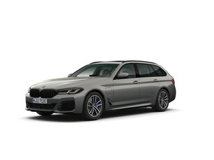 BMW 5 Serie Touring 530e xDrive M-Sport (bj 2021)