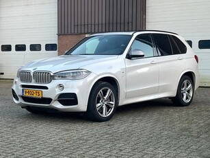 BMW X5 M50d / Grijs kenteken / Head up / Luchtvering / Leer