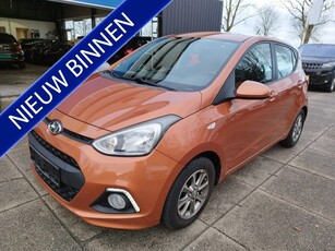 Hyundai i10 1.0i ** 5 drs ** 86.598 km ** Airco **