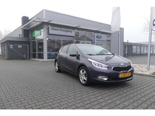 Kia cee'd 1.6 GDI Comfort Pack NAVI.TREKHAAK.CRUISE