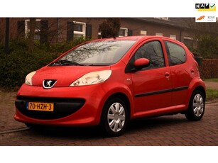 Peugeot 107 1.0-12V XS MET LUXE MEDIASCHERM, AIRCO EN MEER!