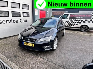 SEAT Leon 1.8 TSI FR 180PK NaviBluetoothHalf leer18inch