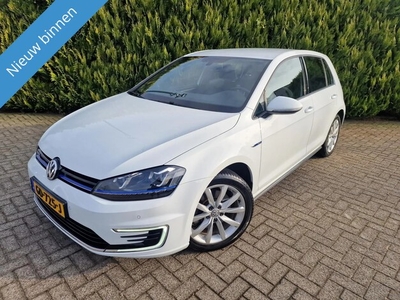 Volkswagen Golf Benzine