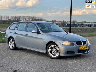 BMW 3-serie Touring 318i Business Line