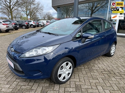 Ford Fiesta 1.25 Trend< Airco, Radio/cd, trekhaak, CDV, 1E Eigenaar, Etc