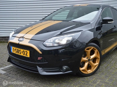 Ford Focus 2.0 EcoBoost ST-3H HERZ UITV, 251PK. ZELDZAAM