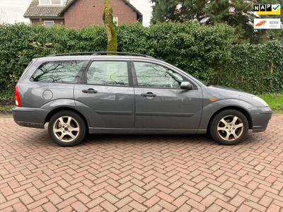 Ford Focus Wagon 1.4-16V Cool Edition