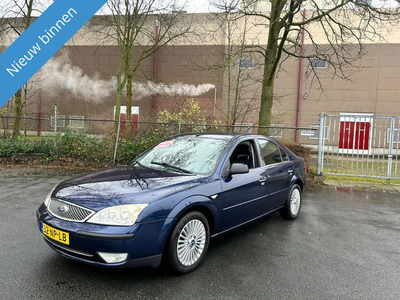 Ford Mondeo 2.0-16V Ghia Executive NETTE AUTO RIJD EN SCHAKELT TOP