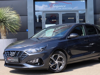 Hyundai i30 1.0 T-GDi MHEV Premium 120pk AppleCarPlay/Stoelverwarming/Camera