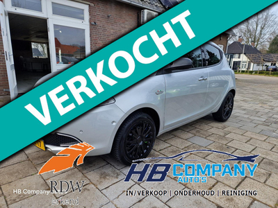 Lancia Ypsilon 0.9 TwinAir Gold| Automaat| Dolce Vita Magic Pack| Automatisch inparkeren| Dealer Onderhouden| APK| NAP