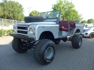 Land Rover DEFENDER V8