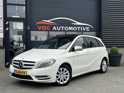 Mercedes-Benz B-Klasse 180 Pano | Xenon | Stoelverwarming | Cruisecontrol | Navi | Dealer Onderhouden