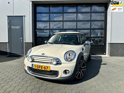 Mini Mini 1.6 One Holland Street half leer navigatie