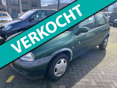 Opel Corsa 1.2i-16V Strada