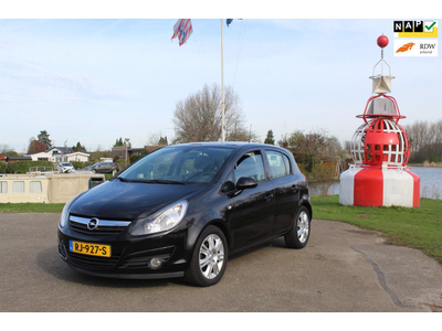 Opel Corsa 1.4-16V Business *Vol automaat ! *Stuur & Stoelverwarming *Cruise