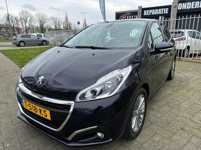 Peugeot 208 1.2 PureTech Signature