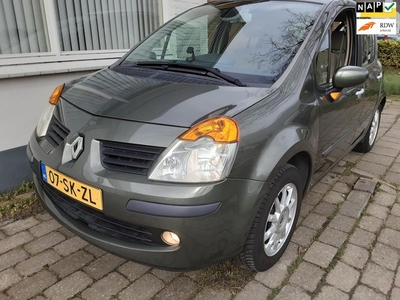 Renault Modus 1.4-16V Team Spirit