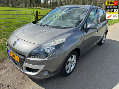 Renault Scénic 1.6 Dynamique met navigatie en trekhaak