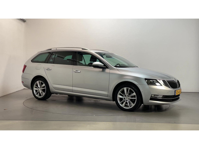 Skoda Octavia Combi 1.0 TSI 116pk DSG Greentech Style Business Leder LED Stoelverwarming Navigatie