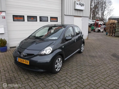 !!!!Toyota Aygo 1.0-12V + 5drs airco el ramen nwe apk!!!!