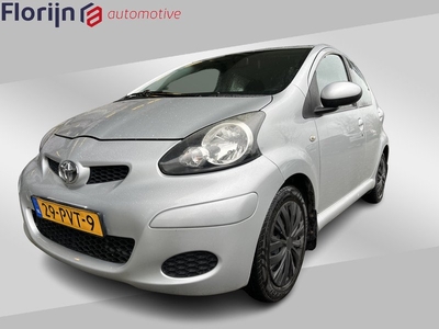 Toyota Aygo 1.0-12V Comfort Navigator | Trekhaak Navi Airco 5-drs