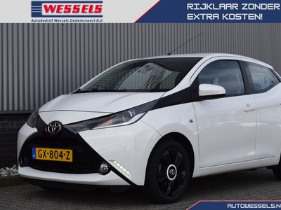 Toyota Aygo 1.0 VVT-i x-play Camera, Navi, Multi. stuur, A/C, Elek. ramen