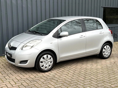 Toyota Yaris 1.3 VVTi Executive DEALER ONDERHOUDEN!/AUTOMAAT!/