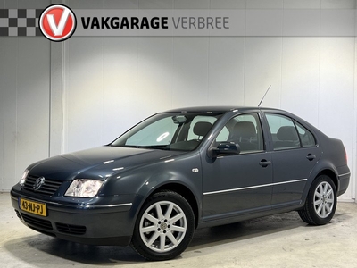 Volkswagen Bora 1.6-16V Comfortline | Cruise Control | Airco | 1e Eigenaar en Org. Nederlands | Altijd Binnen Gestald |