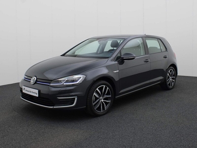 Volkswagen e-Golf E-DITION 100kW/136 pk · Navigatie · Stoelverwarming · Parkeersensoren + camera