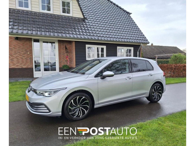 Volkswagen Golf 1.0 TSI Life Business BTW-Auto ! Full-Map Navigatie, Ad. Cruise-Control, Parkeer-Assistent, Stoel-Stuurverwarming.