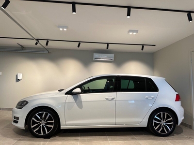 Volkswagen Golf 1.4 TSi/122HP/R-LINE/XENON/LIGHT&SIGHT/XENON*LIGHT/EXPENSIVE !