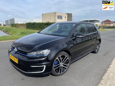 Volkswagen Golf 1.4 TSI GTE DSG/NAP/PANO/NAVI/CLIMA