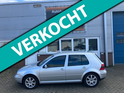 Volkswagen Golf 1.6-16V Sportline ECC