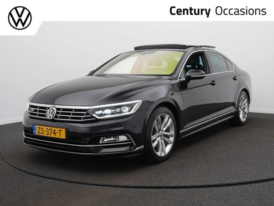 Volkswagen Passat 1.5 TSI Highline Business R / DSG / Panodak / Leer / Trekhaak /