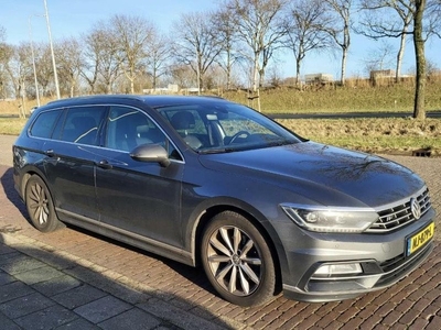 Volkswagen Passat Variant 2.0 TDI Aut Highline R-line | Full Options