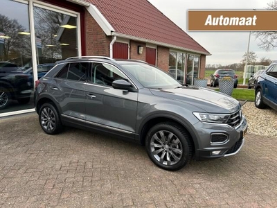 Volkswagen T-roc 1.5 TSI 150 PK SPORT DSG AUTOMAAT HOGE ZIT en INSTAP! NAVI/CRUISE